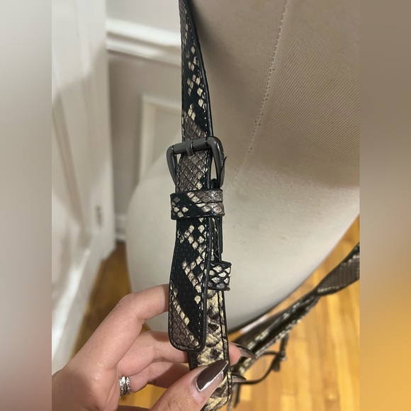 Joe’s snakeskin crossbody bag - Picture 2 of 7